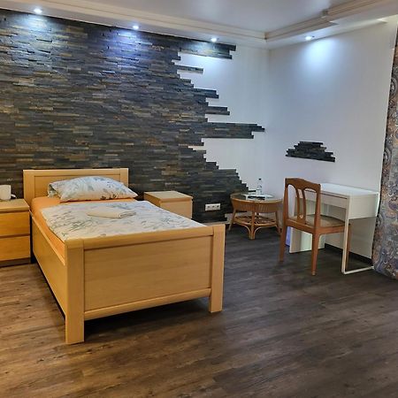 Seelze-Letter Monteurzimmer / Apartment / Messezimmer Екстериор снимка