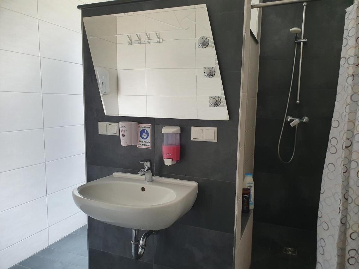 Seelze-Letter Monteurzimmer / Apartment / Messezimmer Екстериор снимка