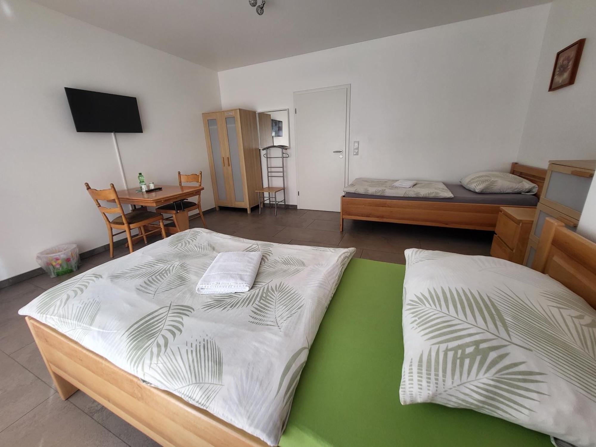 Seelze-Letter Monteurzimmer / Apartment / Messezimmer Екстериор снимка