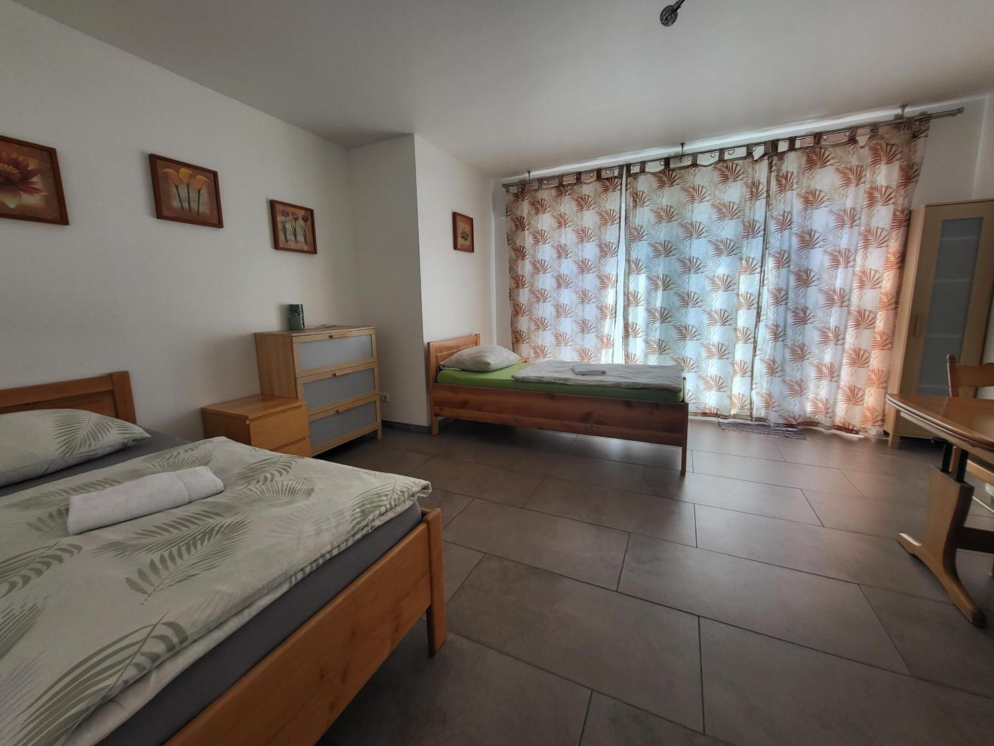 Seelze-Letter Monteurzimmer / Apartment / Messezimmer Стая снимка