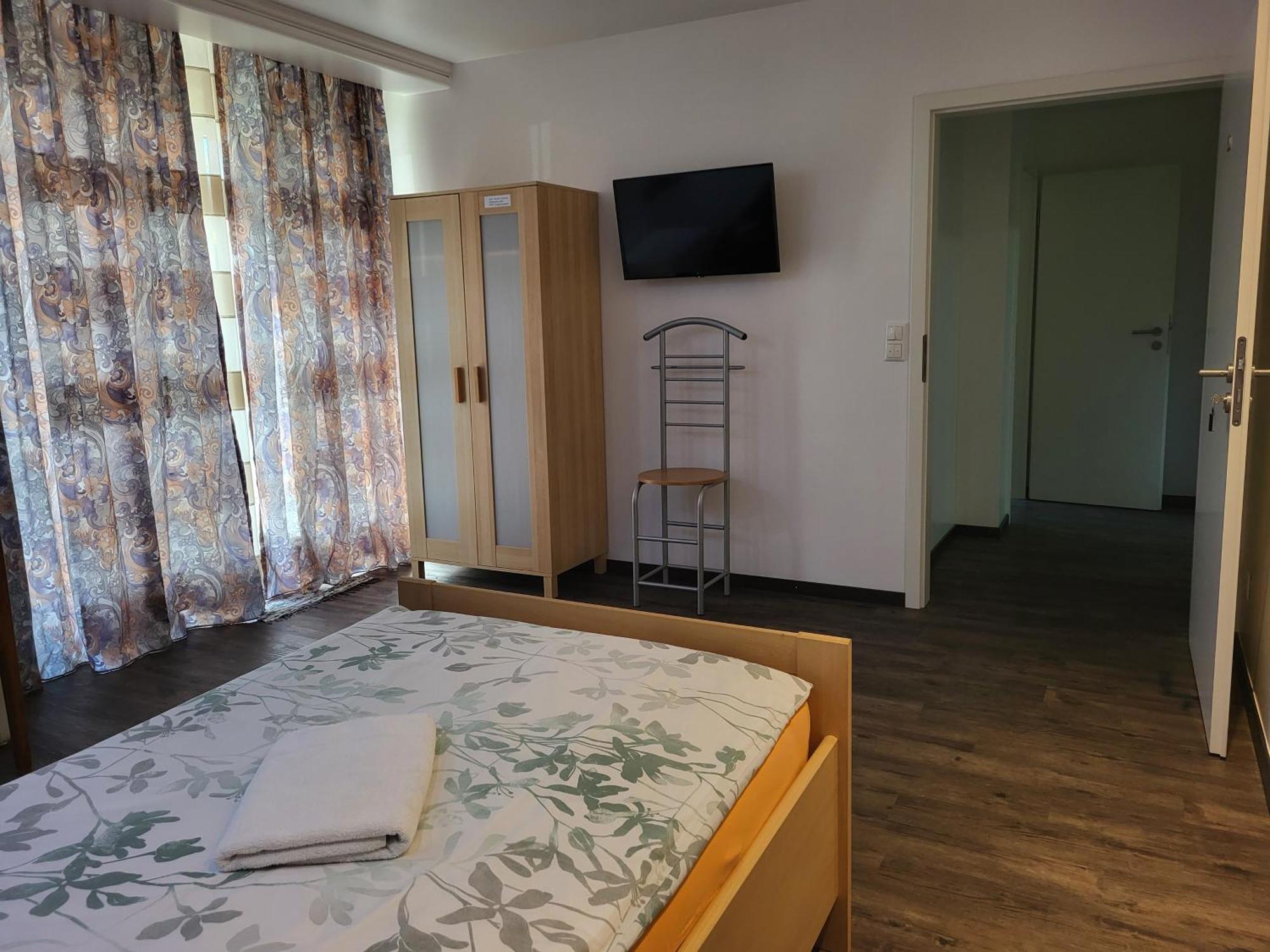 Seelze-Letter Monteurzimmer / Apartment / Messezimmer Стая снимка